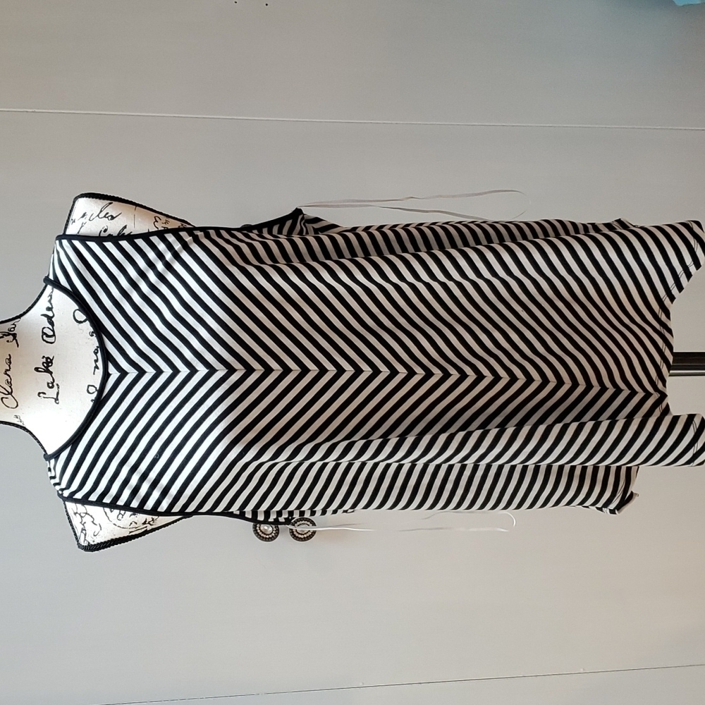 Women's Black White Stripe Sleeve Less Top Coastal Mod Sz.XXL